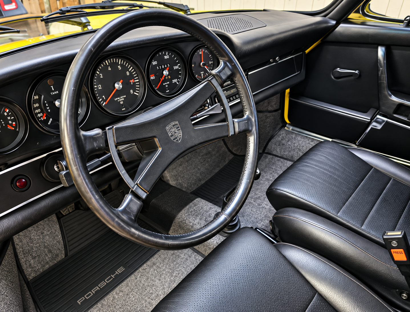 Porsche 911 2.4E Targa. Olieklepper 1972