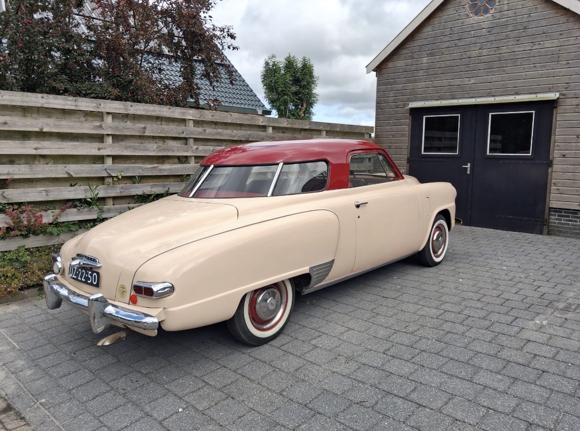 Studebaker Champion Starlight Coupe 1948
