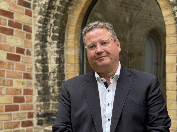Das Foto zeigt Lutz Schwarz, Leiter der 