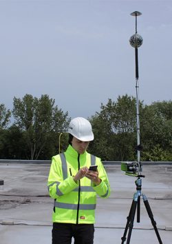 Risiko-Flachdach-ist-gelöst-Instandhaltung-digital-begleitet-Facility-Scanner-für-das-intelligente-Flachdach-Management