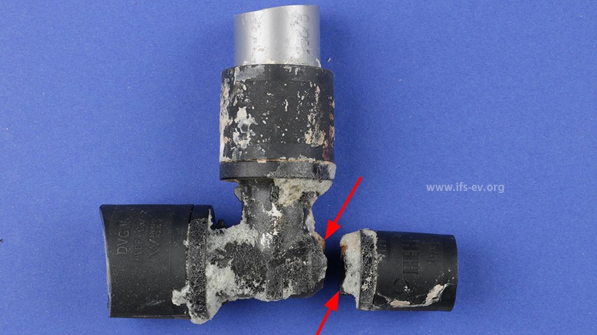 Wasserschadde: Bauschaum zerstört PPSU-Fittings