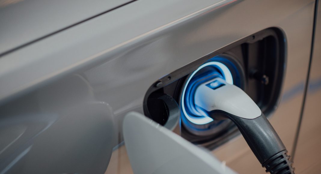 Autos mit Elektroantrieb - E-Ladeinfrastruktur