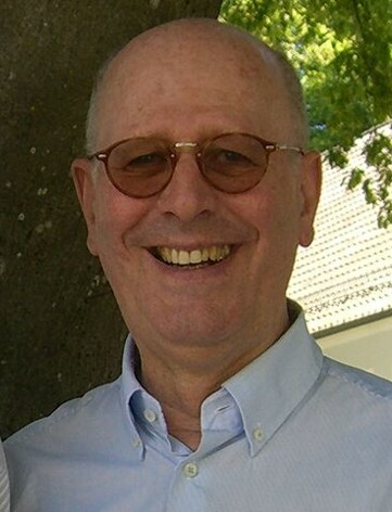Aufgenommen in Bad Aiblingen, während einer Vorlesungspause des IWO-Instituts. Immer Lächeln, viel Humor mit Hintersinn: Prof. Dr. Hansjörg Bach. So kennen wir ihn, so bleibt er uns in Erinnerung. Foto: Privat