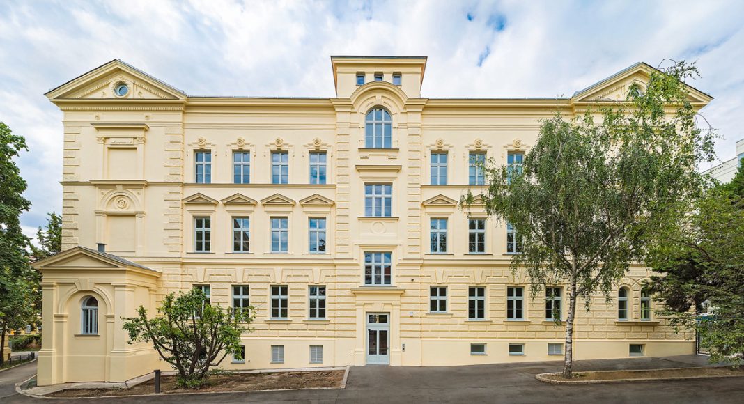 Der denkmalgeschützte Pavillon 4 des ehemaligen Kaiserin-Elisabeth-Spitals beherbergt nun leistbare Gesiba-Wohnungen und ein Ärztezentrum. Fotos: Rupert Steiner