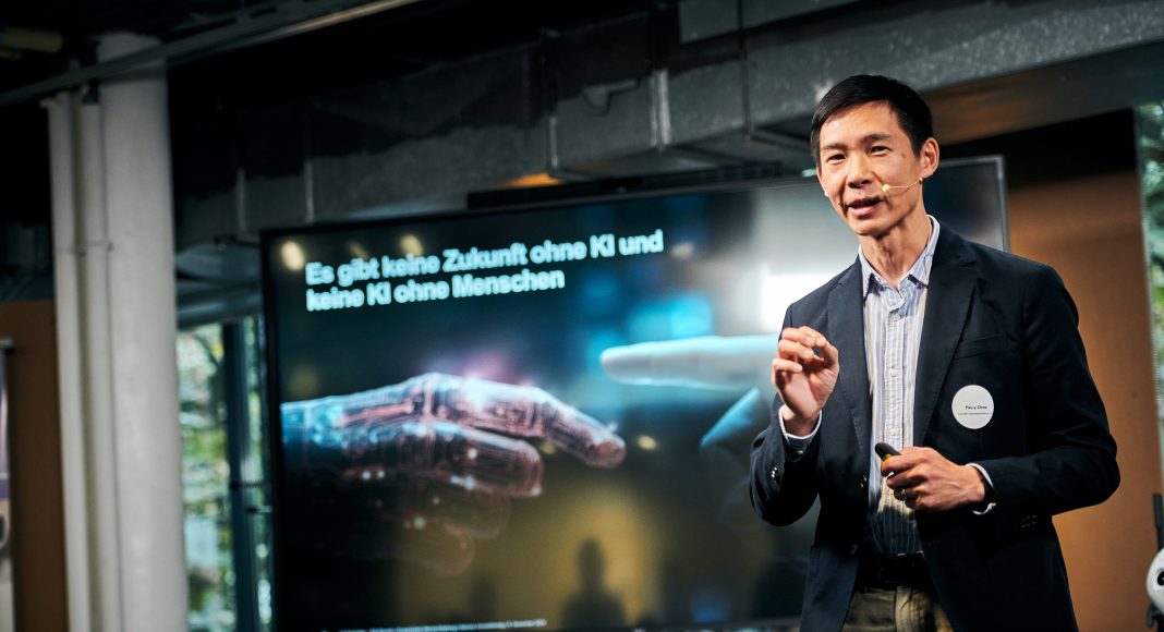 Dr. Pau-y Chow: Smart Buildings und KI - Schindler Aufzüge