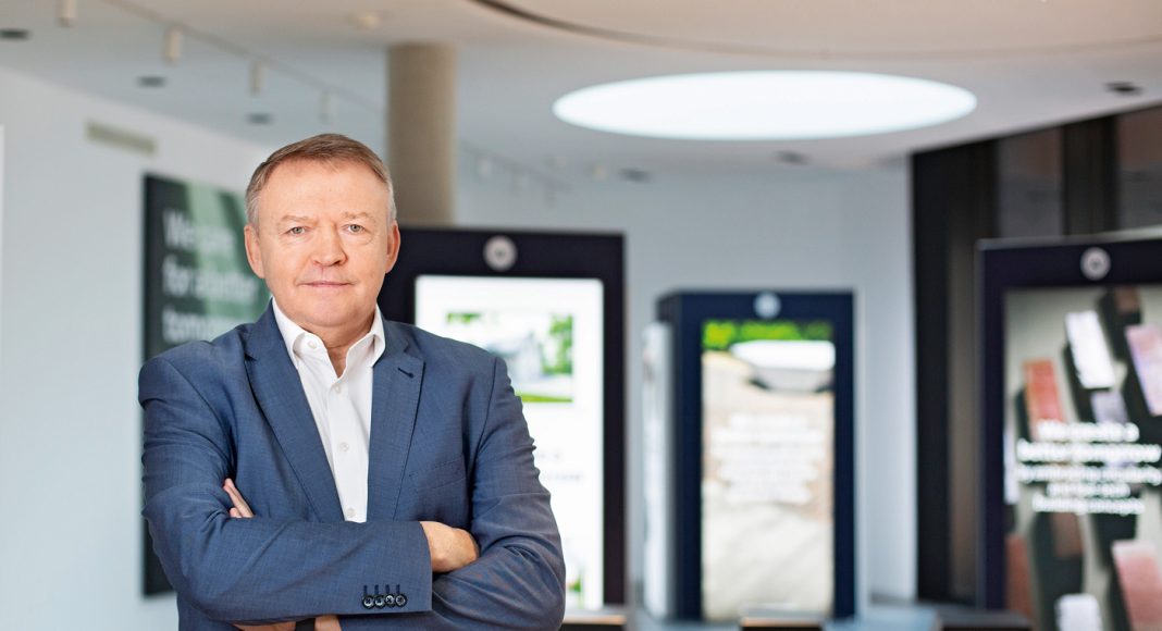 Johann Marchner ist vom Aufschwung ab 2026 überzeugt. Fotos: Bianca Gadnik, Wienerberger